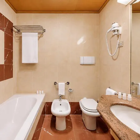 Life Poliziano, By R Collection 4* Milán