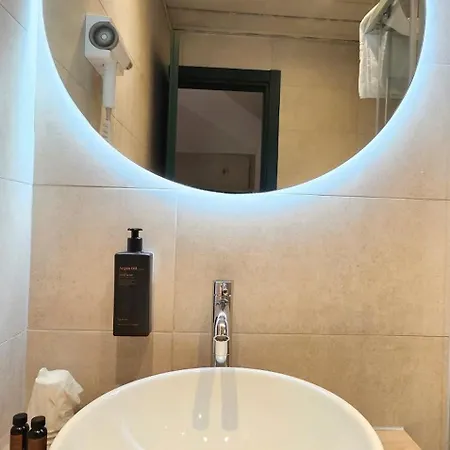Campion Hotel 3*