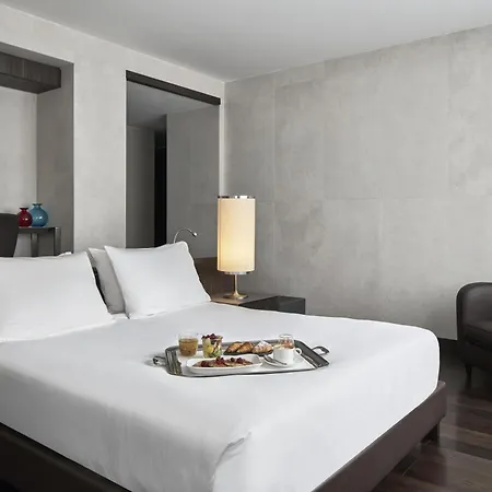 Hyatt Centric 호텔 4*