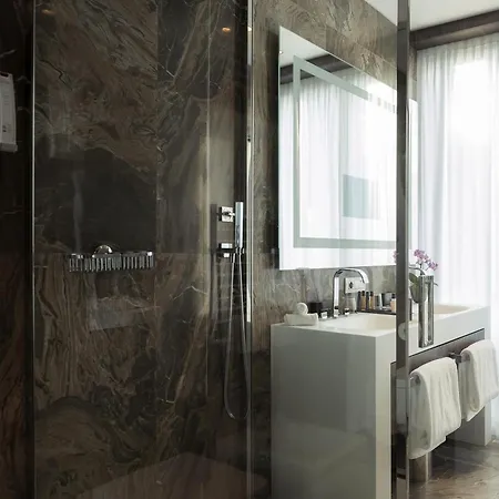 Hyatt Centric 호텔