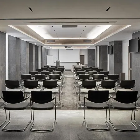 Hyatt Centric 호텔