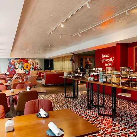 Hyatt Centric 호텔 4*