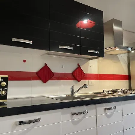 Adriano Metro & Comfort - Affitti Brevi Italia Apartamento