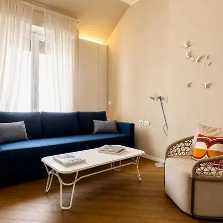Comecasa Attic 3 Min Walk From Duomo Apartamento