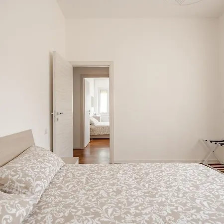 Apartamento Zero Stress - Park & Ride - Private Parking Included, Close To Metro To Duomo, Stadio San Siro