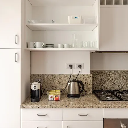Apartamento Zero Stress - Park & Ride - Private Parking Included, Close To Metro To Duomo, Stadio San Siro