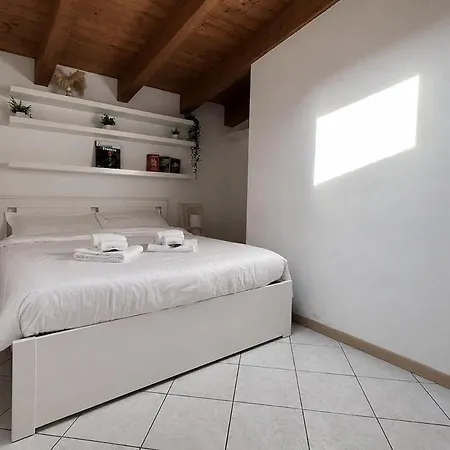 Daire Big Attico Goldoni 2 Bagni Duomo-m4 Lin Airport
