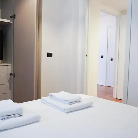 Prestige Boutique Homes - Piazza Duomo Exclusive Family Apartamento *