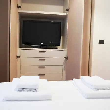 Apartamento Prestige Boutique Homes - Piazza Duomo Exclusive Family Milão