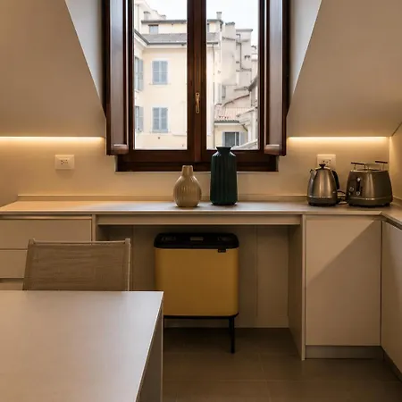 Comecasa Duomo Exclusive 2 Bedrooms * Milan