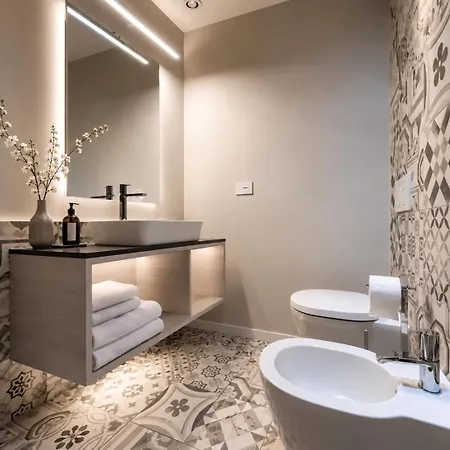 Comecasa Duomo Exclusive 2 Bedrooms *