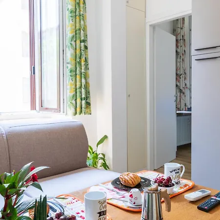 Casa Dimi - 2 Bedroom 2 En-suite Bath, 2 Min M5, Smart Lock Апартаменты Милан