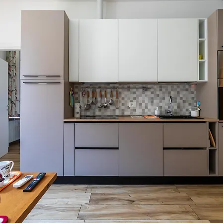 Casa Dimi - 2 Bedroom 2 En-suite Bath, 2 Min M5, Smart Lock * Милан