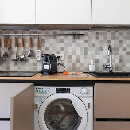 Апартаменты Casa Dimi - 2 Bedroom 2 En-suite Bath, 2 Min M5, Smart Lock Милан