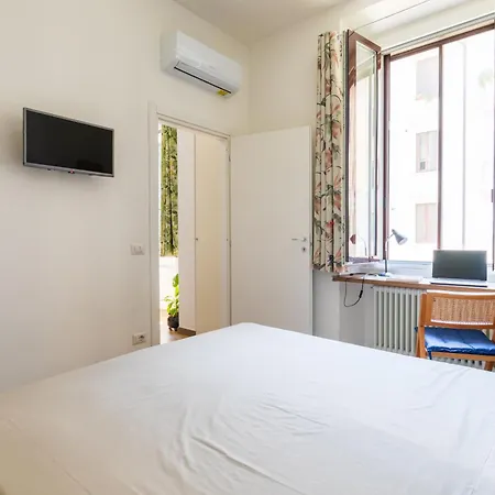 Casa Dimi - 2 Bedroom 2 En-suite Bath, 2 Min M5, Smart Lock *