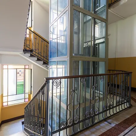 Casa Dimi - 2 Bedroom 2 En-suite Bath, 2 Min M5, Smart Lock Апартаменты *