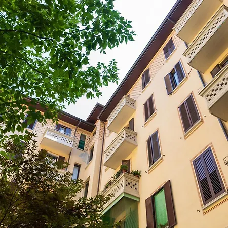 Casa Dimi - 2 Bedroom 2 En-suite Bath, 2 Min M5, Smart Lock Апартаменты