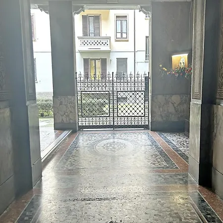 Casa Dimi - 2 Bedroom 2 En-suite Bath, 2 Min M5, Smart Lock