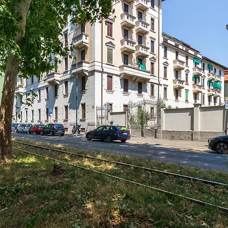 Casa Dimi - 2 Bedroom 2 En-suite Bath, 2 Min M5, Smart Lock Апартаменты