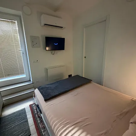 Apartament Grazioso Monolocale *