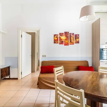 Apartment Domusmi San Gregorio 10 Milan