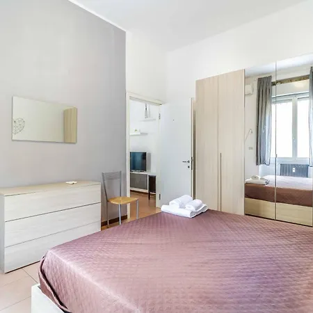 Apartment Domusmi San Gregorio 10 Milan