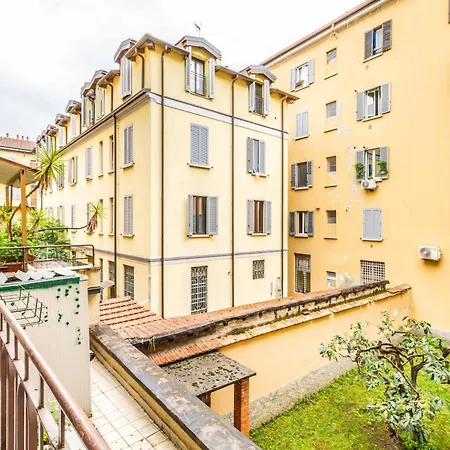 Apartment Domusmi San Gregorio 10