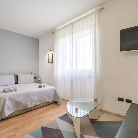 Monolocale Ovidio Design Bed & Breakfast Milano