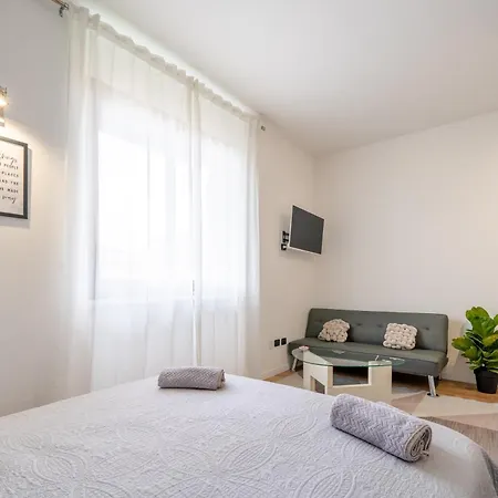 Monolocale Ovidio Design