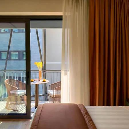 Nemi, Milan, A Tribute Portfolio 5*