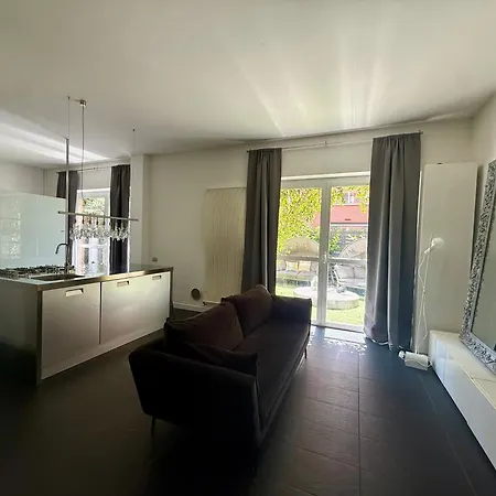Private Garden Apartment, Navigli, 24h Security Lägenhet *