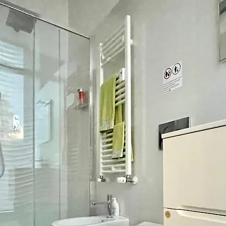 Alloggio in famiglia Bellissima Con Bagno Privato Citylife - Sempione