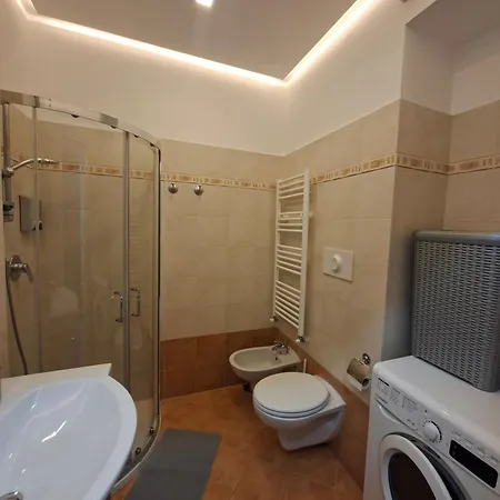 Atene Bilocale In Affitto Breve Apartment Milan