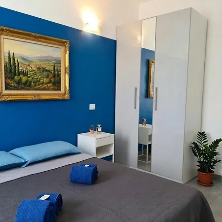 Guest house -l' Oasi Del Turista, Room2- Station Milan