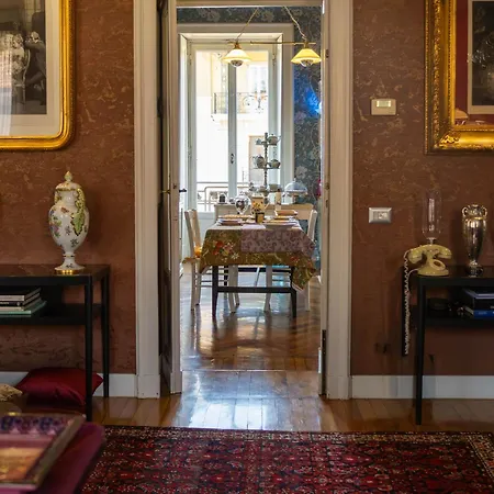 Charming Elegant In Historic Art Nouveau Building, 3* Милан