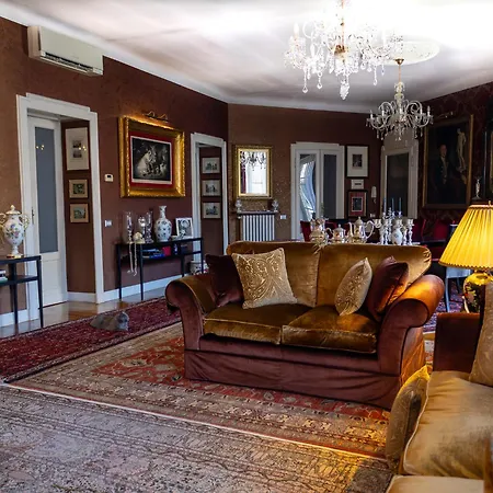 Charming Elegant In Historic Art Nouveau Building, Милан
