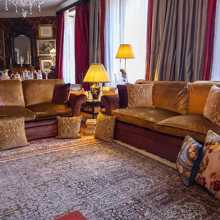Charming Elegant In Historic Art Nouveau Building, Милан
