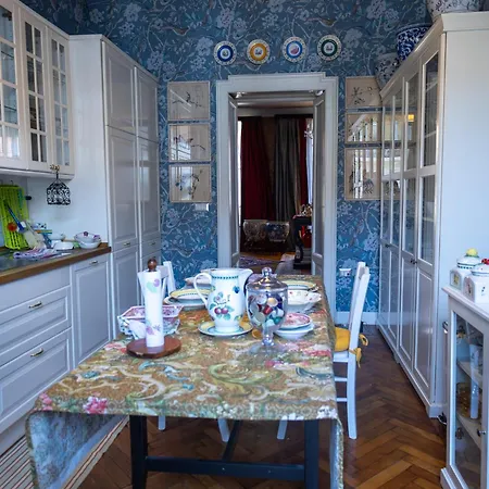 Charming Elegant In Historic Art Nouveau Building,