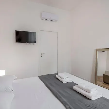 Prealpi1-design With Two Double Bedrooms מילאנו