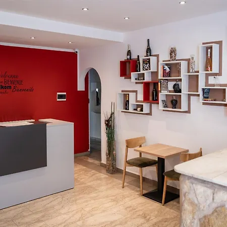 Rossovino Boutique 3*