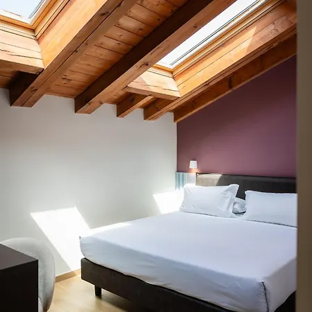Rossovino Boutique 3*