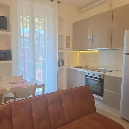 M4 Center - Design Washington - Self Check In - Wifi - Balcony - Ac - Milanoflats 아파트 *