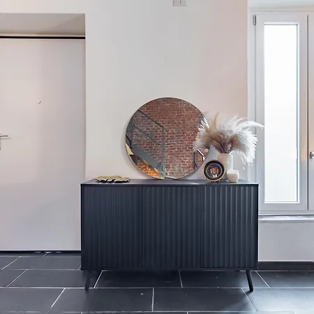Youhosty - Design Isola Διαμέρισμα