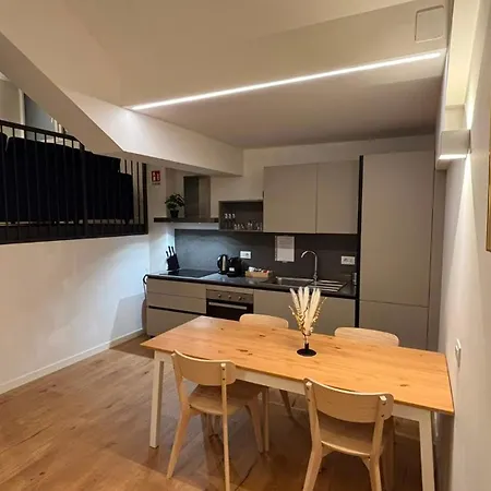 Apartment Modern Flat Metro Citylife-mico-self Check-in-ac Milan