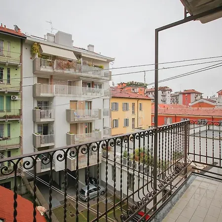 Only 10 Min To Duomo With Free Private Parking - Easy Living Milán