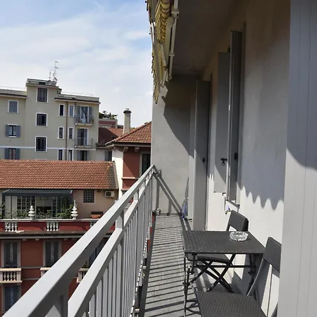M4 Center - Design Washington - Self Check In - Wifi - Balcony - Ac - Milanoflats Μιλάνο