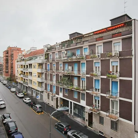 Only 10 Min To Duomo With Free Private Parking - Easy Living Apartmán