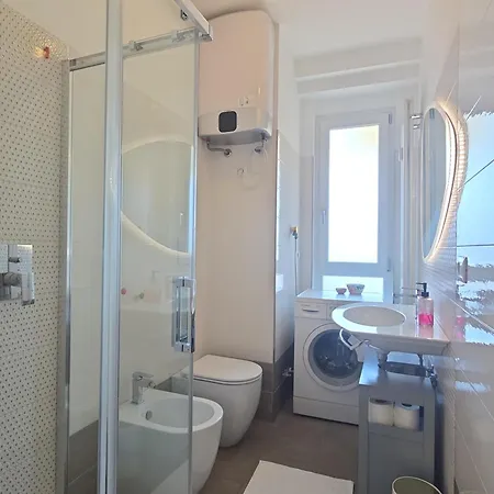 M4 Center - Design Washington - Self Check In - Wifi - Balcony - Ac - Milanoflats 아파트