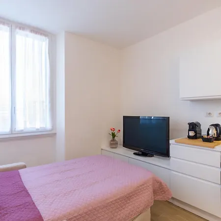 Appartement Youhosty - Sauro 5