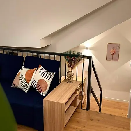 Modern Flat Metro Citylife-mico-self Check-in-ac *